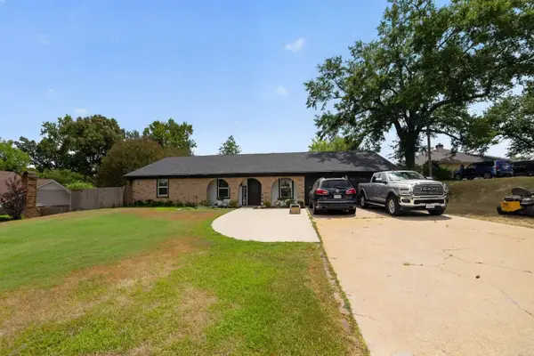 1002 Forest Hills Street, Gladewater, TX 75647