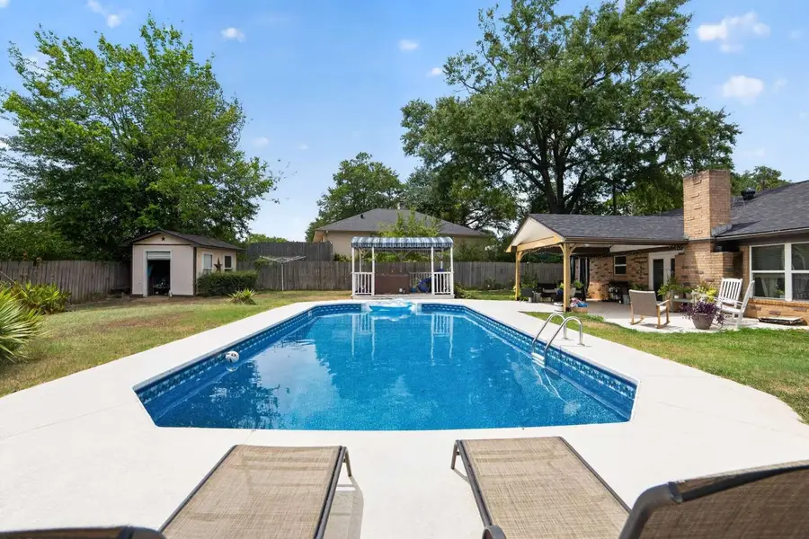 1002 Forest Hills Street, Gladewater, TX 75647 - #3