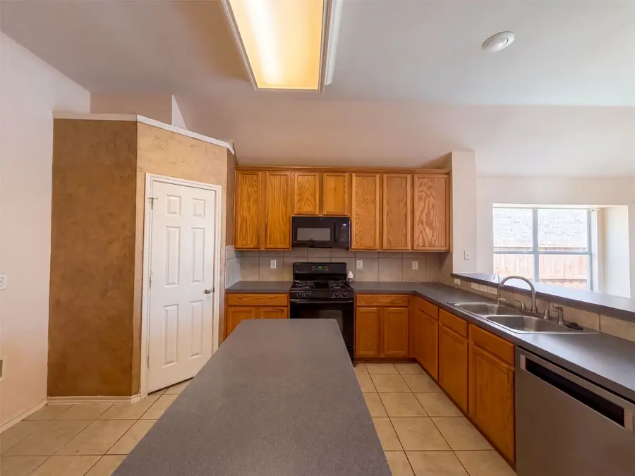 1213 Whitecreek Drive, Glenn Heights, TX 75154 - #2