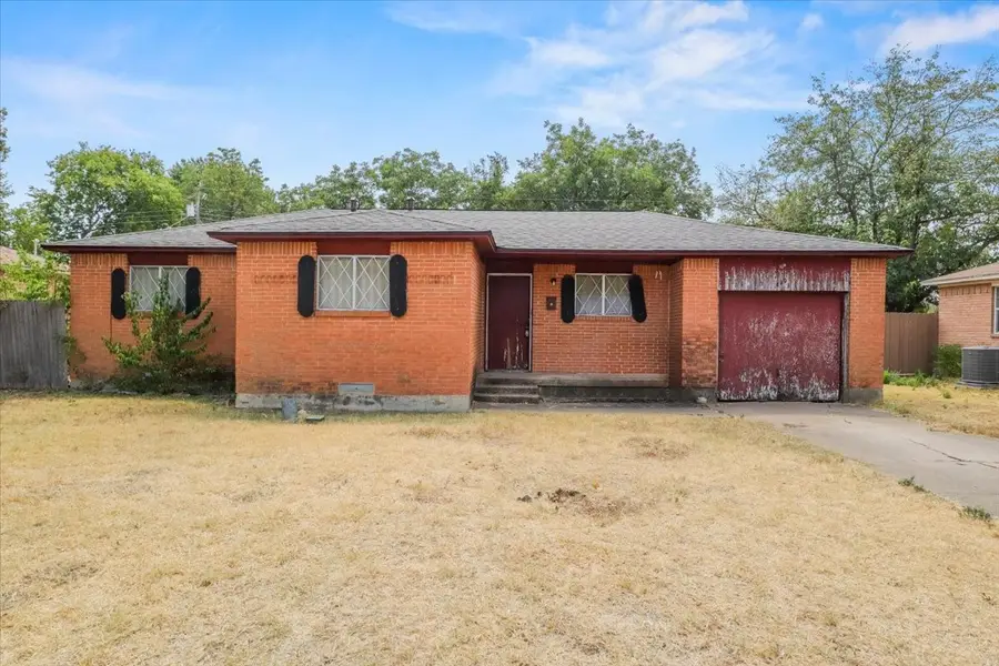 820 Colgate Drive, Lancaster, TX 75134 - #2