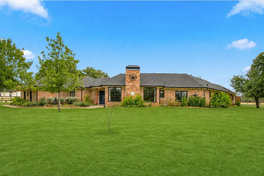 138 Green Oaks Drive, Bartonville, TX 76226 - #2