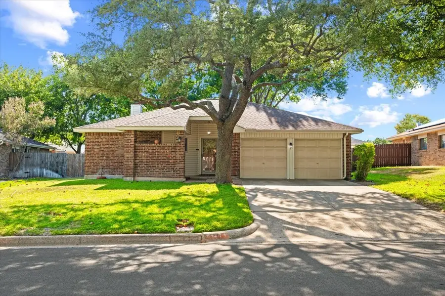 424 Grand Meadow Drive, Fort Worth, TX 76108 - #3