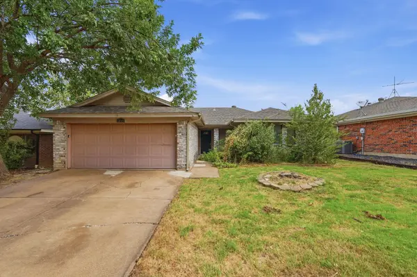 6017 Sundown Drive, Watauga, TX 76148