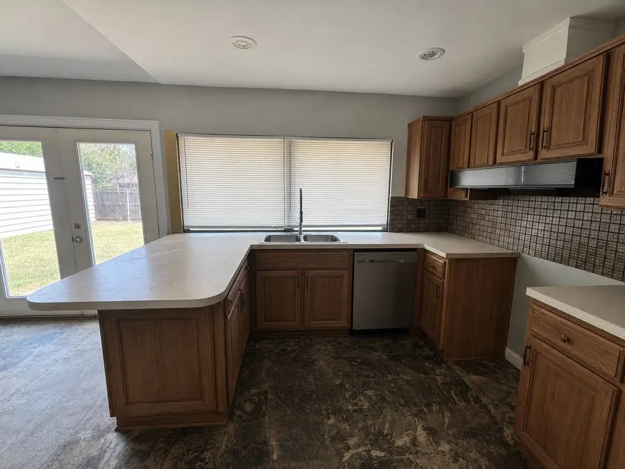 930 Briar Way, Garland, TX 75043 - #3