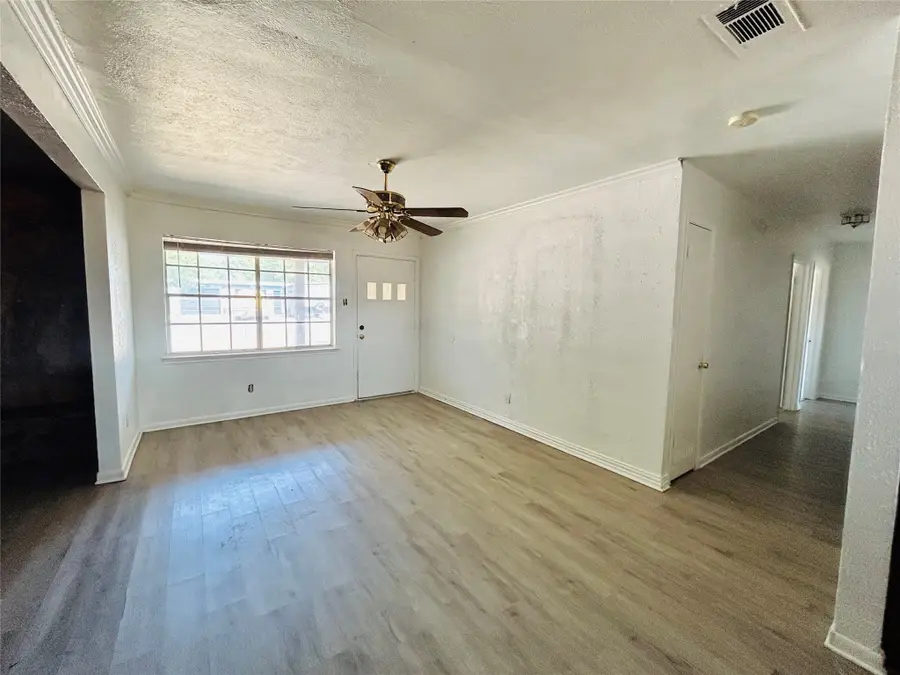 220 Texas Street, Cedar Hill, TX 75104 - #2