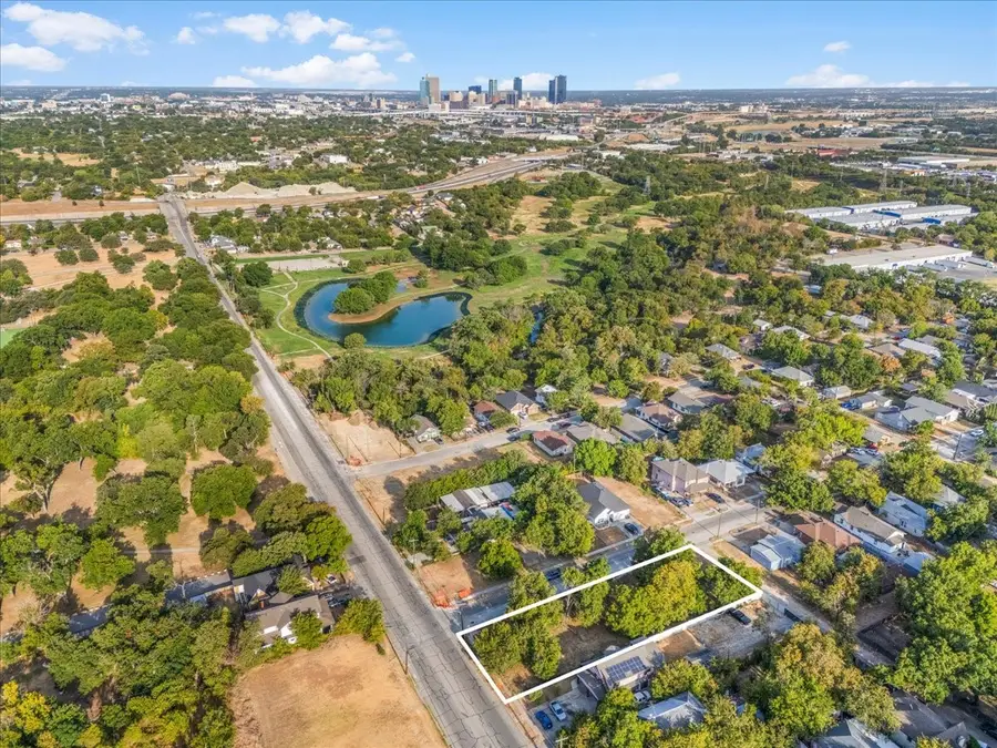 2501 E Vickery Boulevard, Fort Worth, TX 76105 - #2