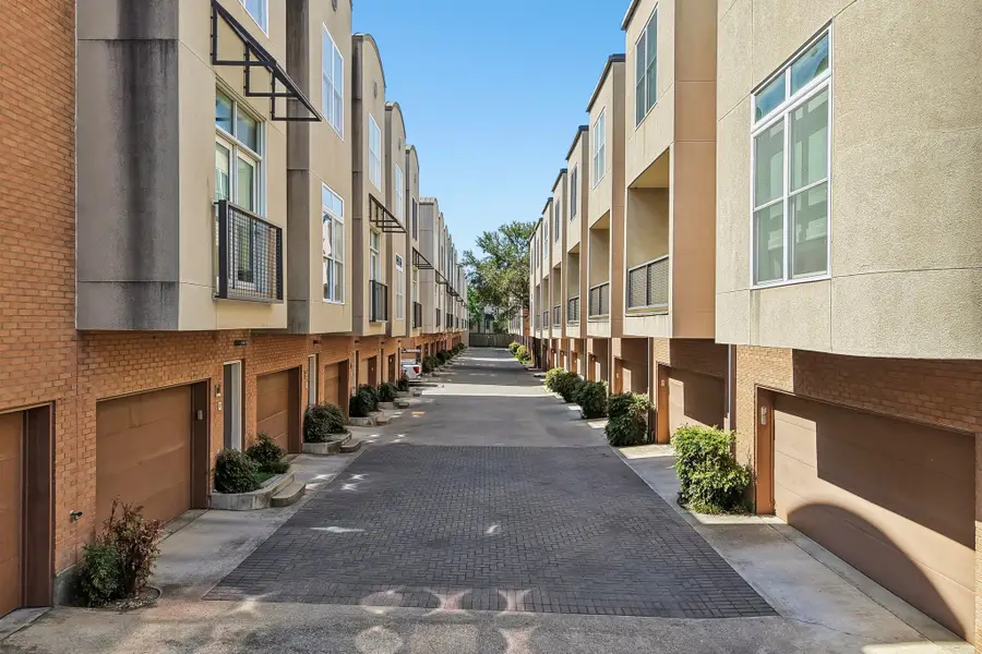 4310 Buena Vista Street #17, Dallas, TX 75205 - #2