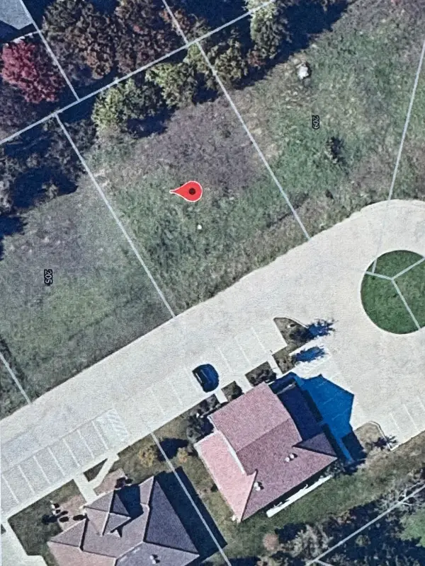 207 E Debbie Lane, Mansfield, TX 76063