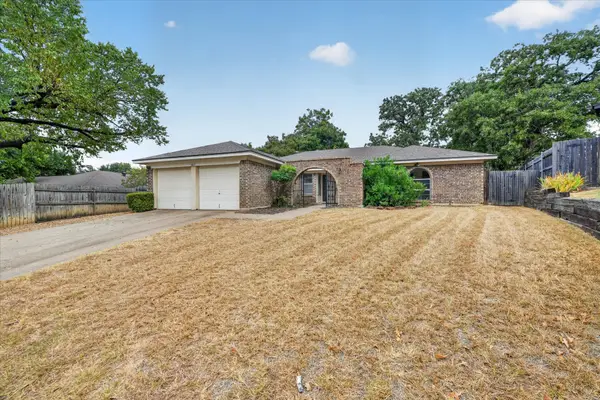 1617 Bent Oak Drive, Bedford, TX 76021
