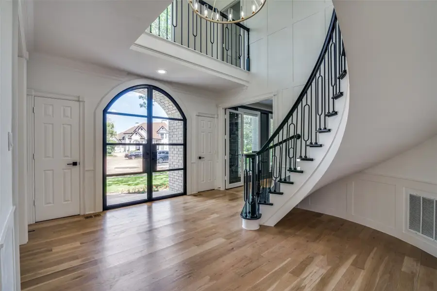 200 Krohn Court, Irving, TX 75038 - #3