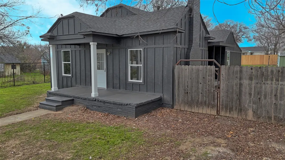 307 Fannin Street, Nocona, TX 76255 - #1