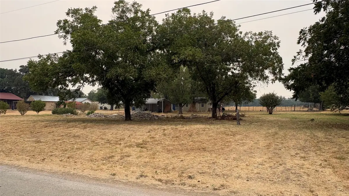 701 W Manchaca Avenue, De Leon, TX 76444 - #1
