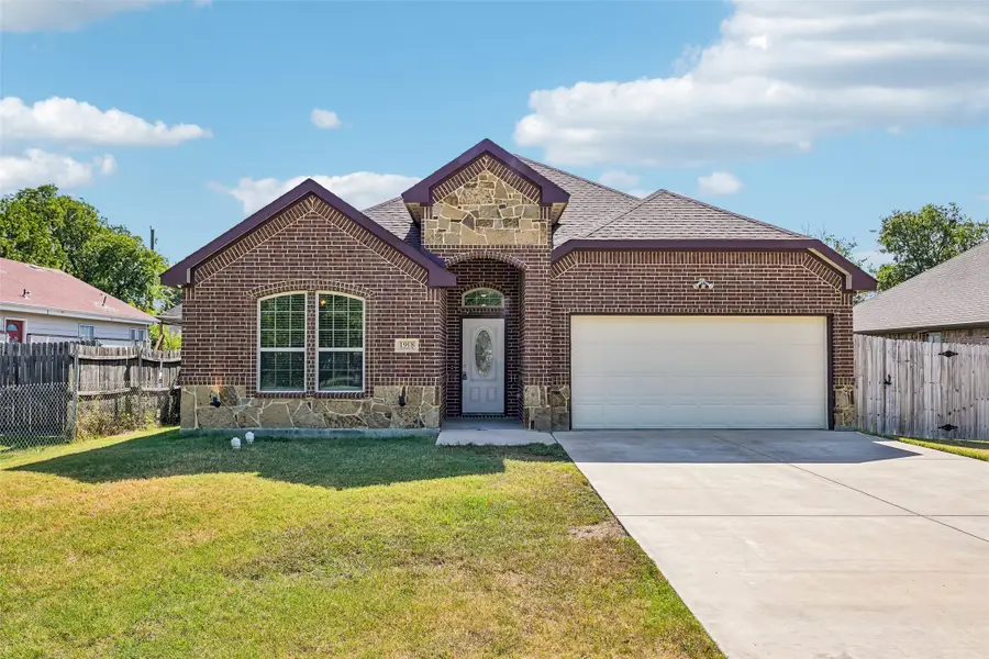 1918 Avenue D, Grand Prairie, TX 75051 - #2