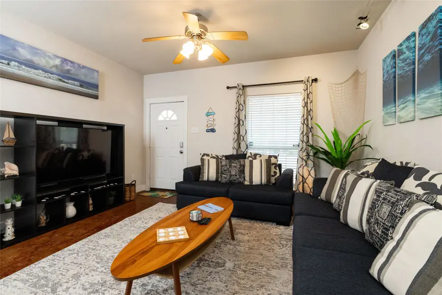 2801 Frazier Avenue, Fort Worth, TX 76110 - #3