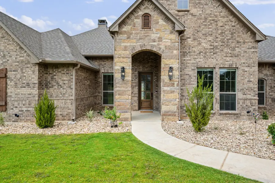 460 Royal Santana Run, Weatherford, TX 76087 - #2