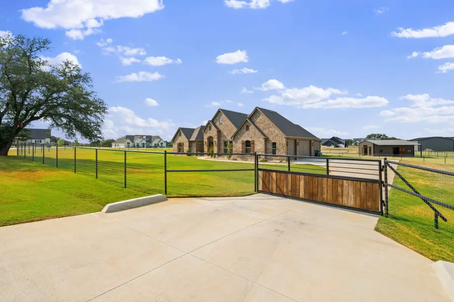 460 Royal Santana Run, Weatherford, TX 76087 - #3