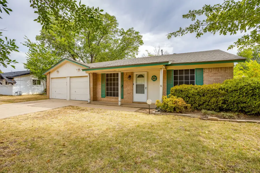 312 NW Wintercrest Road, Burleson, TX 76028 - #2