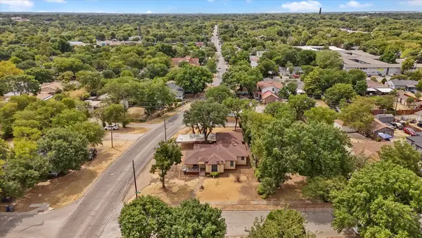 3804 Mount Washington Street, Dallas, TX 75211