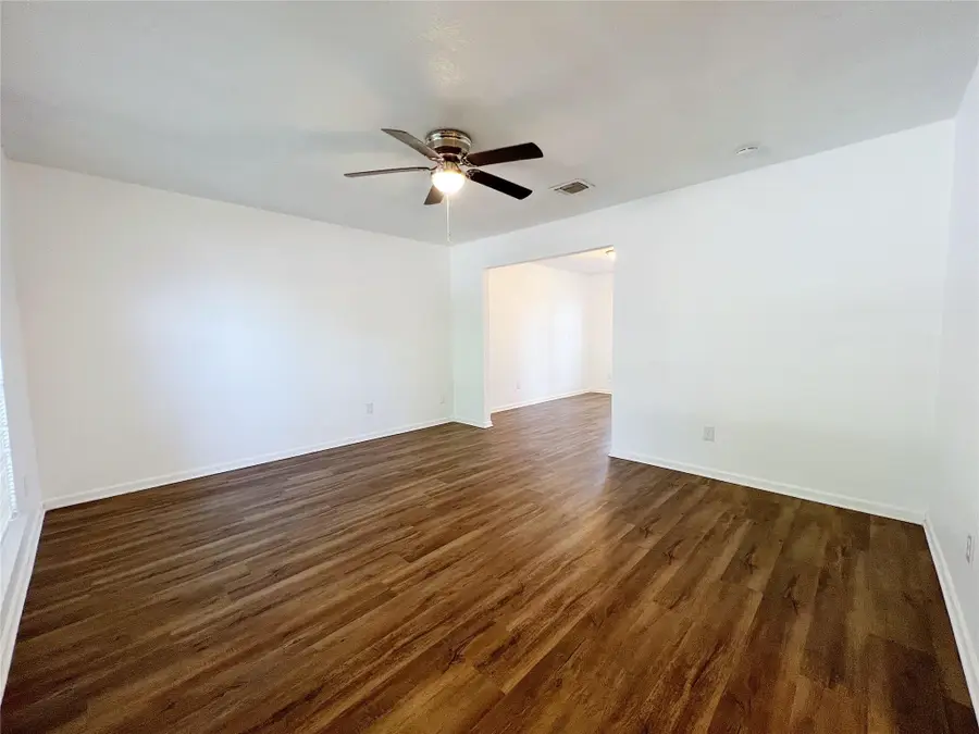 616 Valley Spring Drive, Arlington, TX 76018 - #3