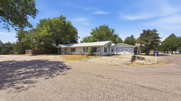 97 Heddingham Drive, Gordonville, TX 76245