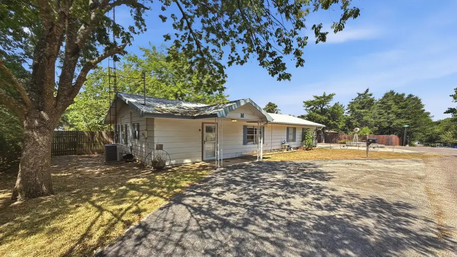 97 Heddingham Drive, Gordonville, TX 76245 - #3