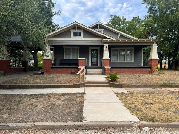 410 E Main Street, Wortham, TX 76693