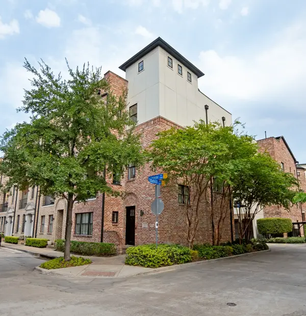 2110 Helsminster Drive, Dallas, TX 75201