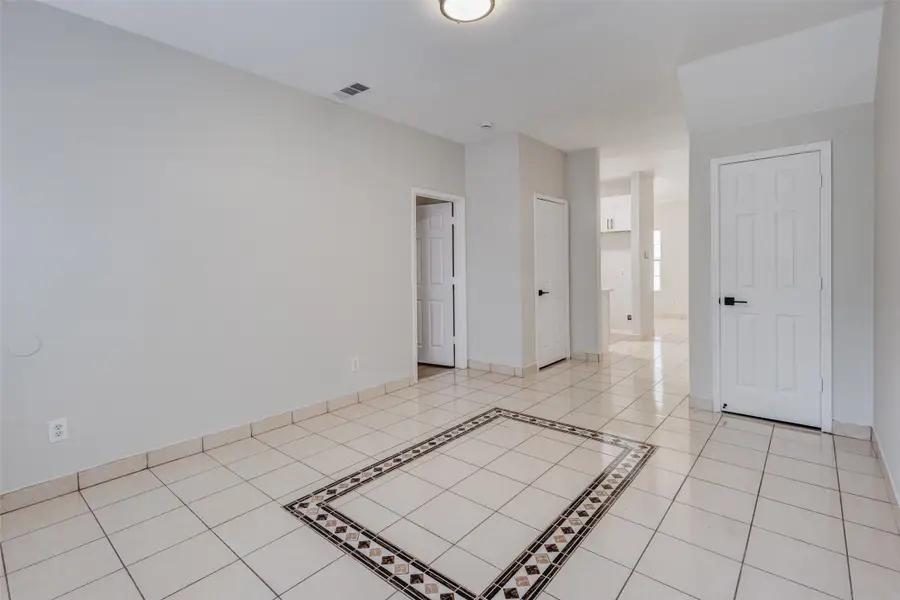 1213 College Street, Grand Prairie, TX 75050 - #3