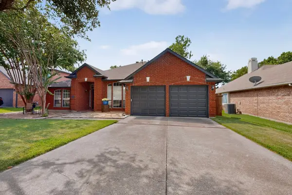 605 Oak Hollow Lane, Flower Mound, TX 75028