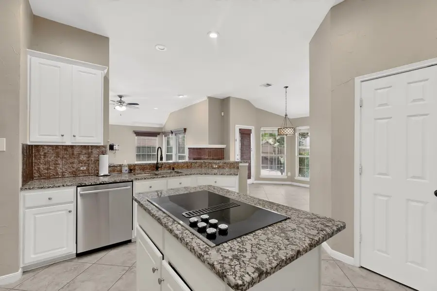 605 Oak Hollow Lane, Flower Mound, TX 75028 - #3