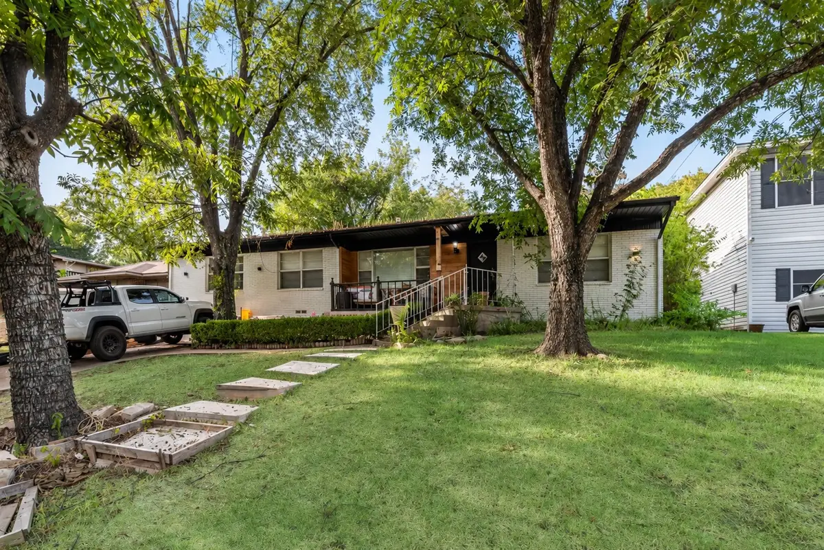 408 Ruby Road, Grand Prairie, TX 75050 - #1