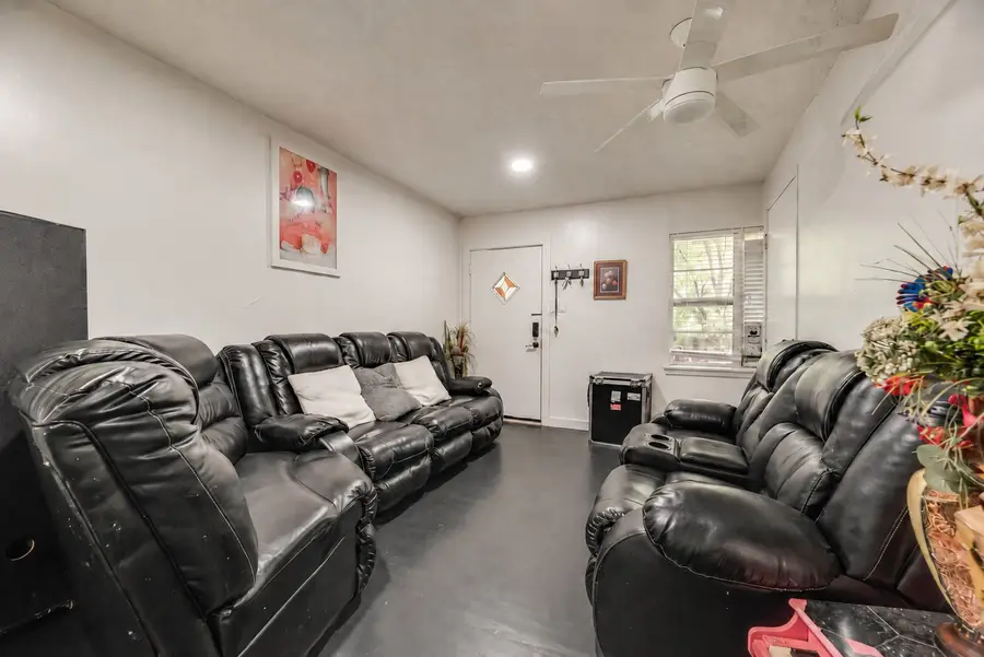 408 Ruby Road, Grand Prairie, TX 75050 - #3