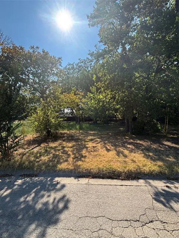 823 Mill Street, Gainesville, TX 76240
