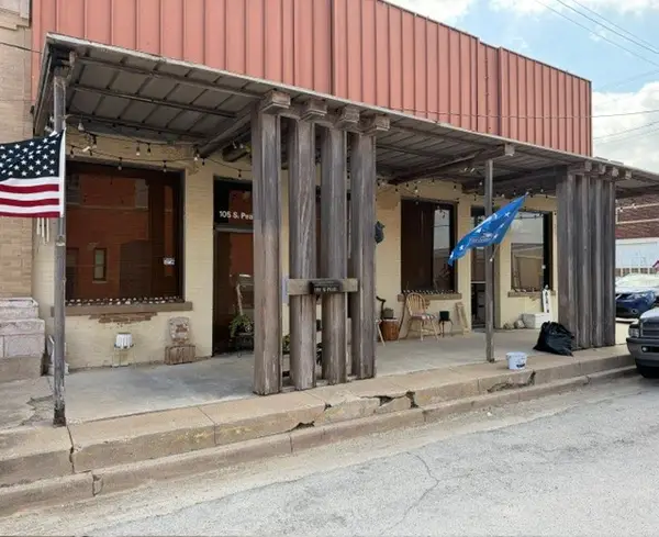 105 S Pearl Street, Mart, TX 76664