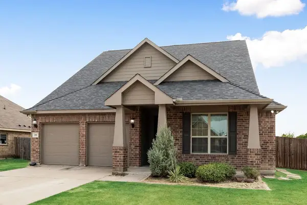 259 Saddlebrook Lane, Waxahachie, TX 75165