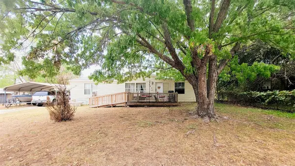 303 Caballo Way, Chico, TX 76431