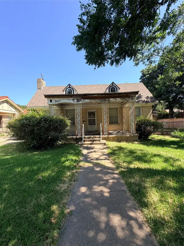 2014 Huntington Lane, Fort Worth, TX 76110