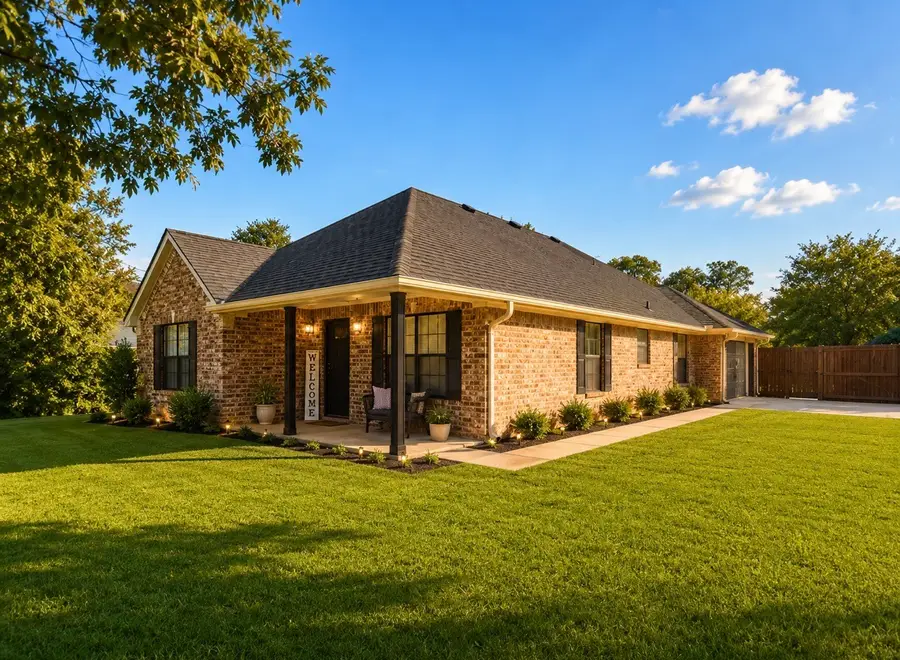 905 N Miller Street, Decatur, TX 76234 - #2