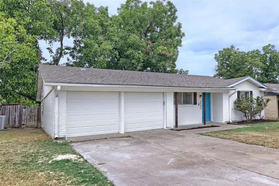 2903 E Mitchell Street, Arlington, TX 76010 - #2