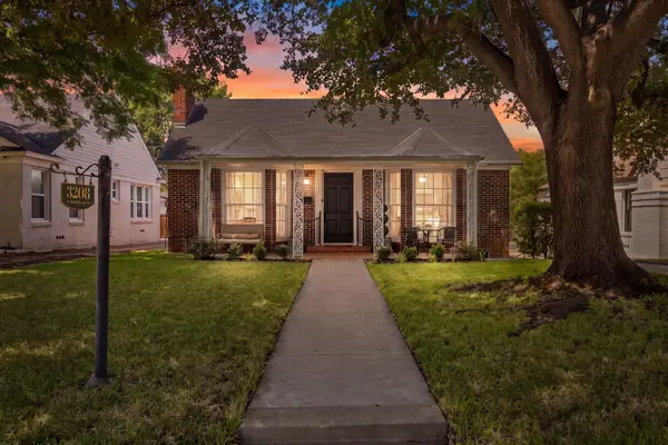 3208 W Biddison Street, Fort Worth, TX 76109