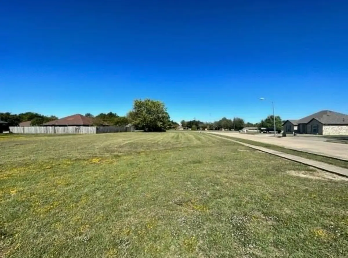 904 Enlow Circle, Commerce, TX 75428 - #1