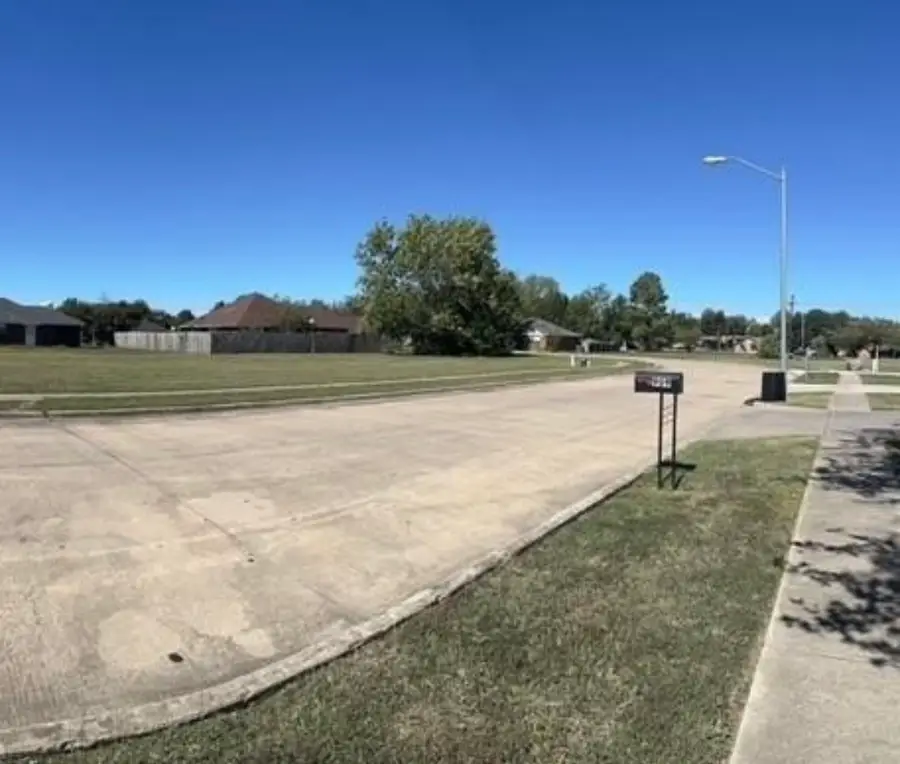 904 Enlow Circle, Commerce, TX 75428 - #2