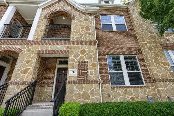 743 Matthew Place, Richardson, TX 75081