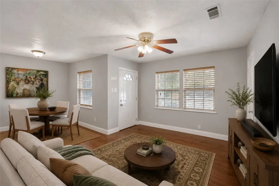 1304 E Lovers Lane, Arlington, TX 76010 - #2
