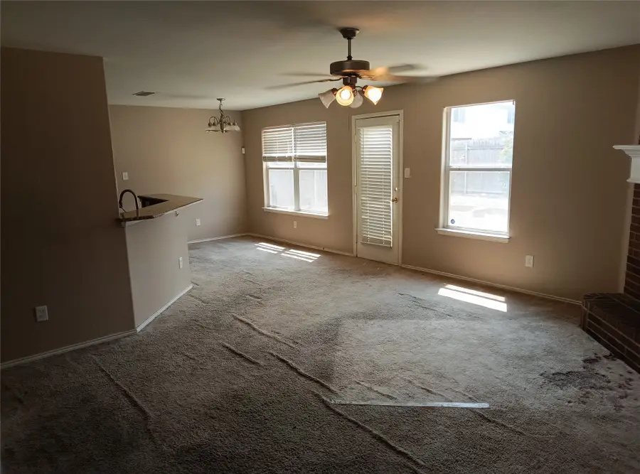 424 Heritage Drive, Crowley, TX 76036 - #3
