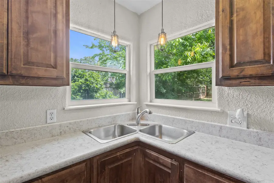 107 S Flower Lane, Chico, TX 76431 - #2