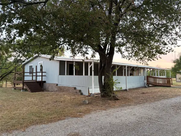 7424 N Locust Street, Denton, TX 76207