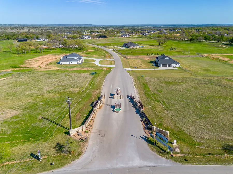 113 Dan Russell Bend, Weatherford, TX 76087 - #2