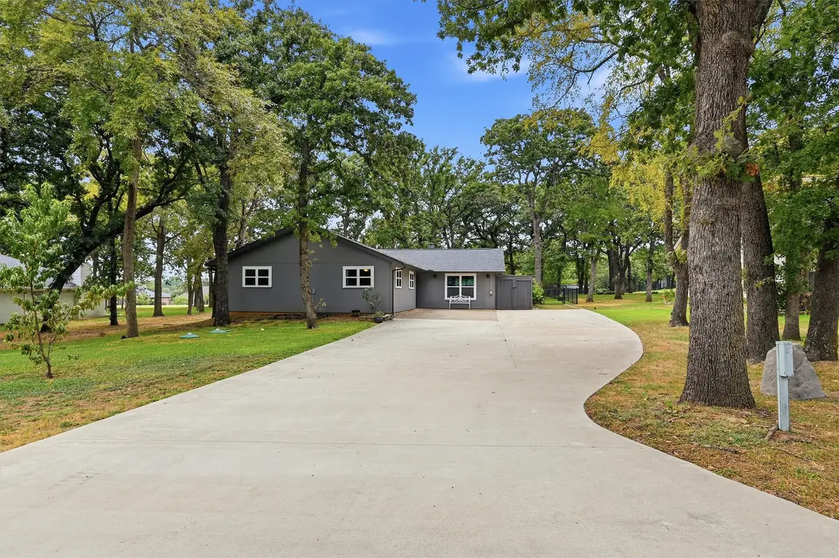 237 Cayuga Trail, Lake Kiowa, TX 76240 - #1