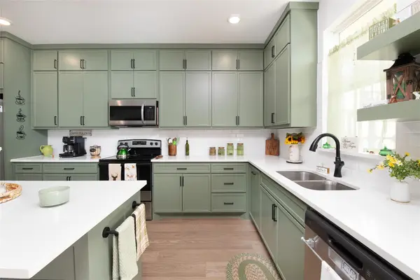 209 Lanai Drive, Runaway Bay, TX 76426